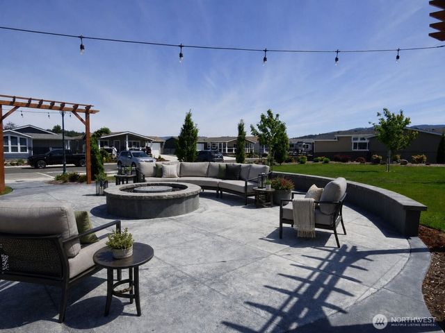 926 N Rock Rose Avenue, Sequim, WA 98382