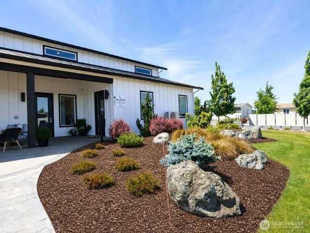 926 N Rock Rose Avenue, Sequim, WA 98382