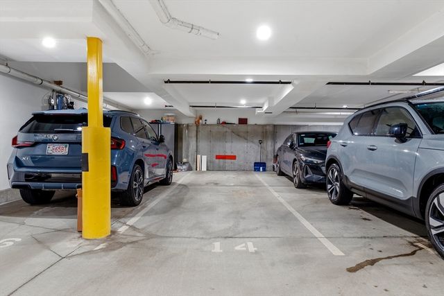 160 W Broadway 202, Boston, MA 02127