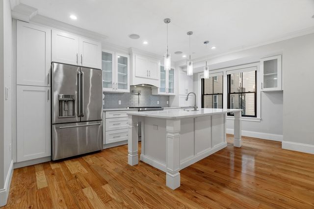 160 W Broadway 202, Boston, MA 02127