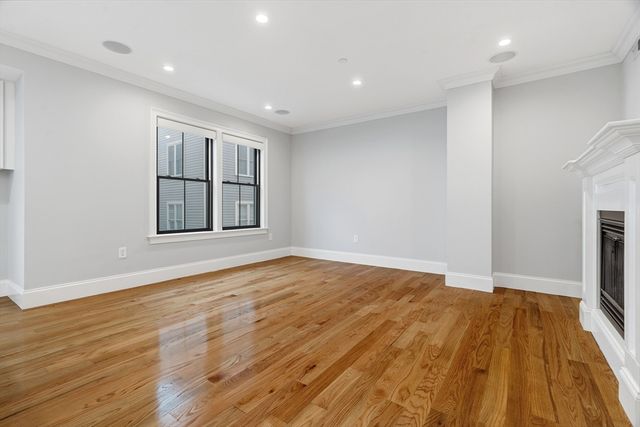 160 W Broadway 202, Boston, MA 02127