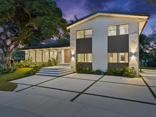 20001 NE 25th Ave, Miami, FL 33180