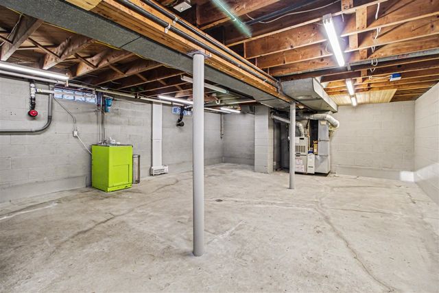 29025 King Road, Romulus, MI 48174