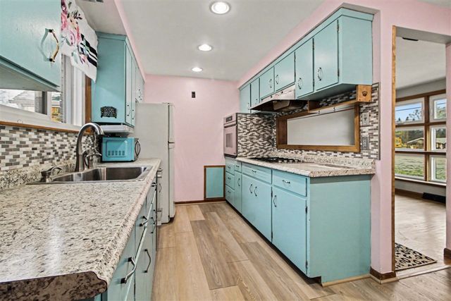 29025 King Road, Romulus, MI 48174