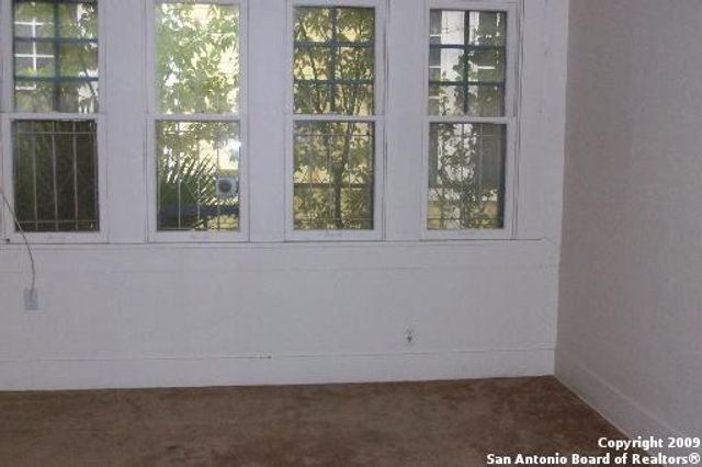 120 DELAWARE ST, San Antonio, TX 78210