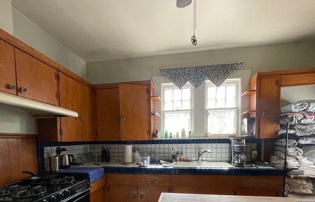 120 DELAWARE ST, San Antonio, TX 78210