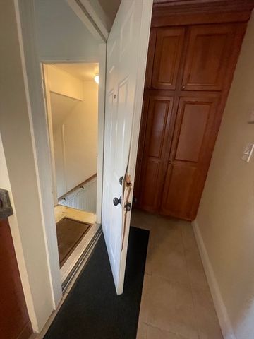 363 Shrewsbury 2, Worcester, MA 01604