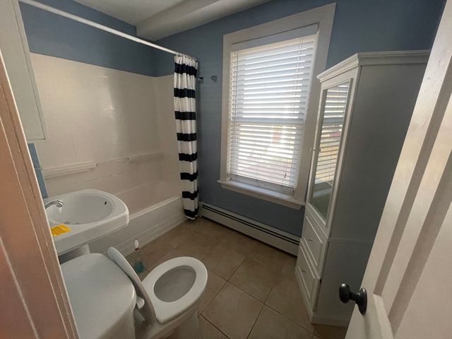 363 Shrewsbury 2, Worcester, MA 01604