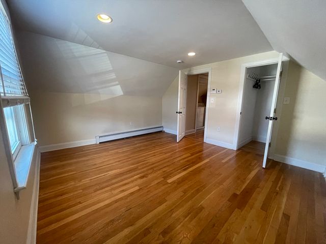 363 Shrewsbury 2, Worcester, MA 01604