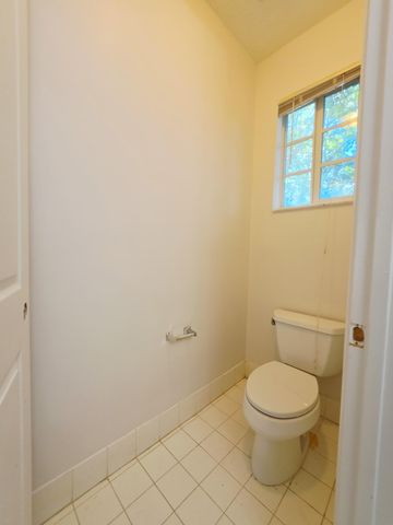6282 S Military Trail 701, Lake Worth, FL 33463