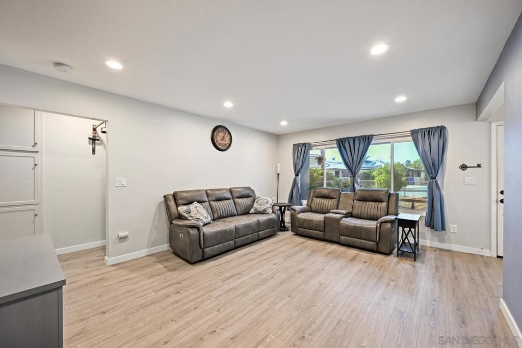 Image 2 of property listing at 1737 Republic, San Diego, CA 92114