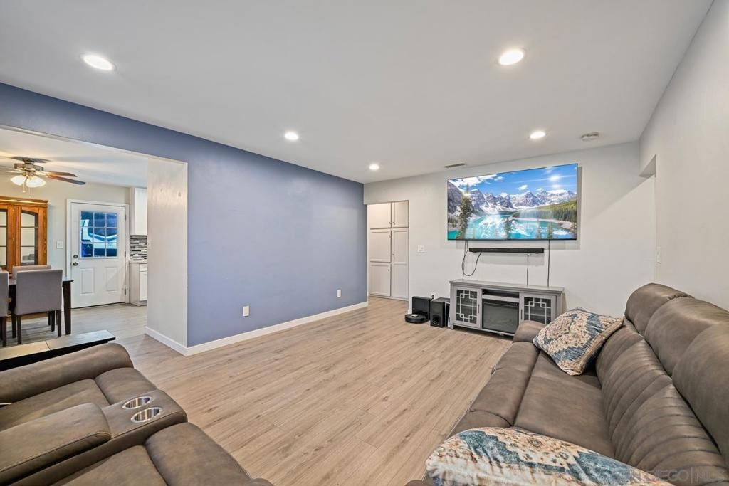 Image 5 of property listing at 1737 Republic, San Diego, CA 92114