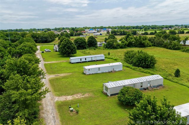 501 Floyd Beaird Road, Checotah, OK 74426