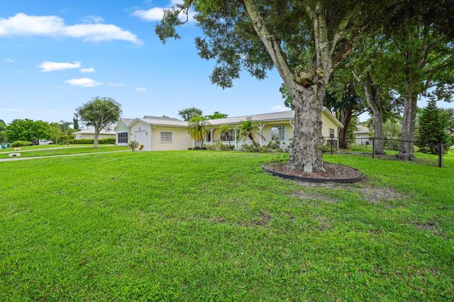 573 Alamanda Avenue, Sebastian, FL 32958
