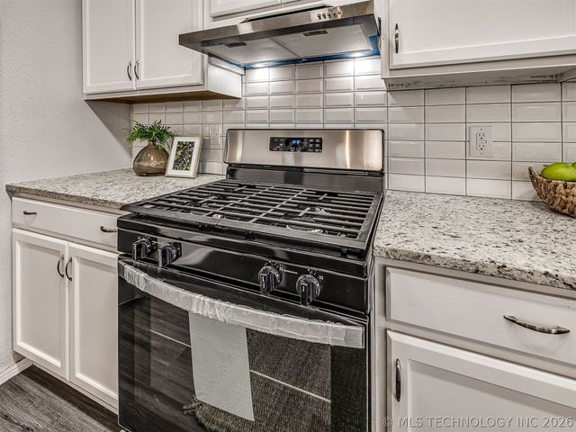 210 N Seminole Avenue, Bartlesville, OK 74003