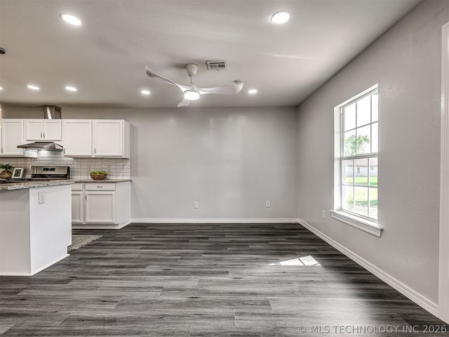 210 N Seminole Avenue, Bartlesville, OK 74003