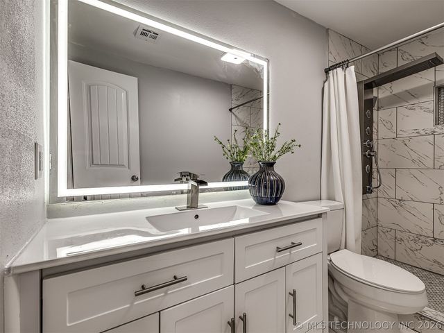 210 N Seminole Avenue, Bartlesville, OK 74003