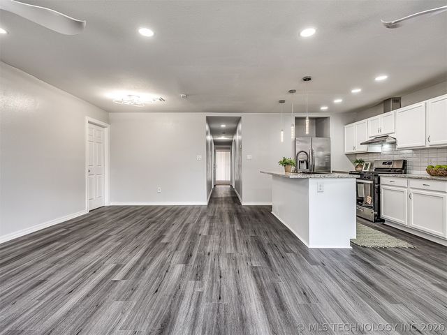 210 N Seminole Avenue, Bartlesville, OK 74003