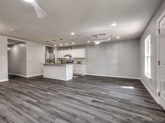 210 N Seminole Avenue, Bartlesville, OK 74003