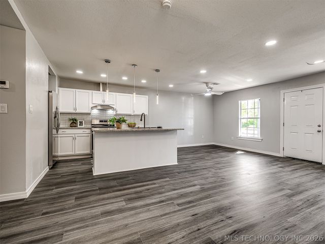 210 N Seminole Avenue, Bartlesville, OK 74003