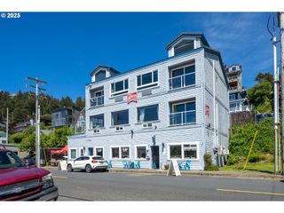 1505 PACIFIC Ave, Oceanside, OR 97134