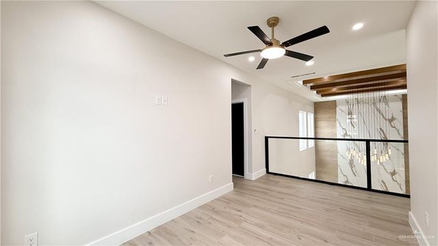 2700 E Giorgio Drive, Edinburg, TX 78542