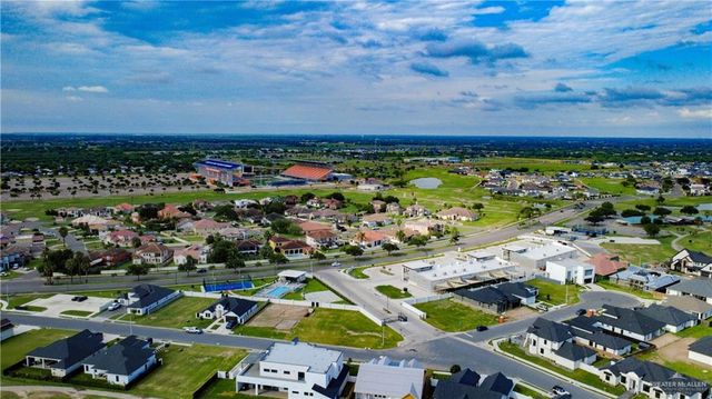 2700 E Giorgio Drive, Edinburg, TX 78542