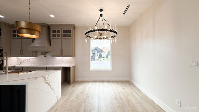 2700 E Giorgio Drive, Edinburg, TX 78542