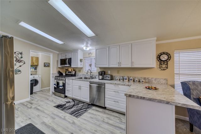 1671 Esquina Street, Laughlin, NV 89029