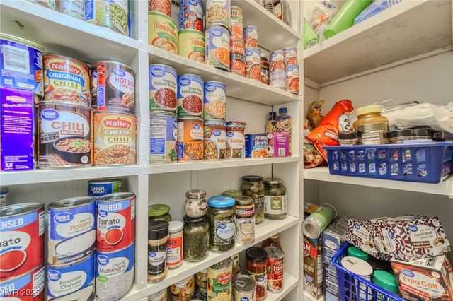 1671 Esquina Street, Laughlin, NV 89029