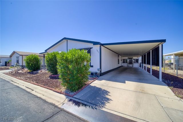 1671 Esquina Street, Laughlin, NV 89029