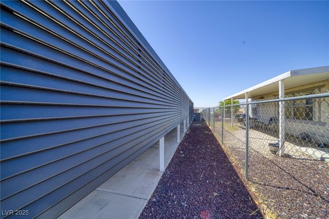 1671 Esquina Street, Laughlin, NV 89029