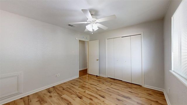 412 University Oaks Boulevard, College Station, TX 77840