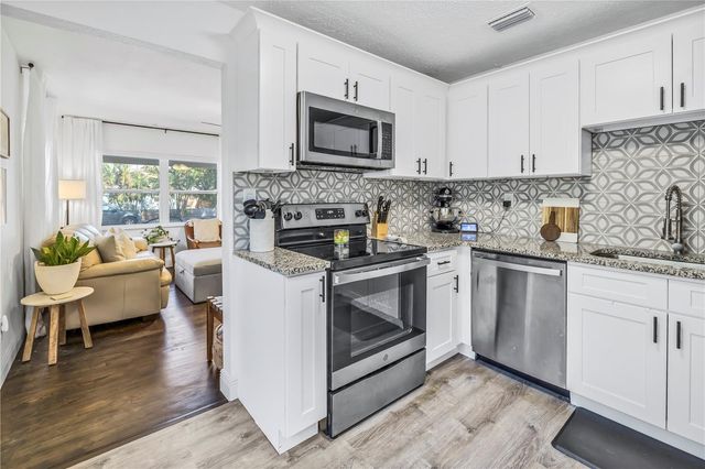 2444 32ND AVENUE N, St Petersburg, FL 33713