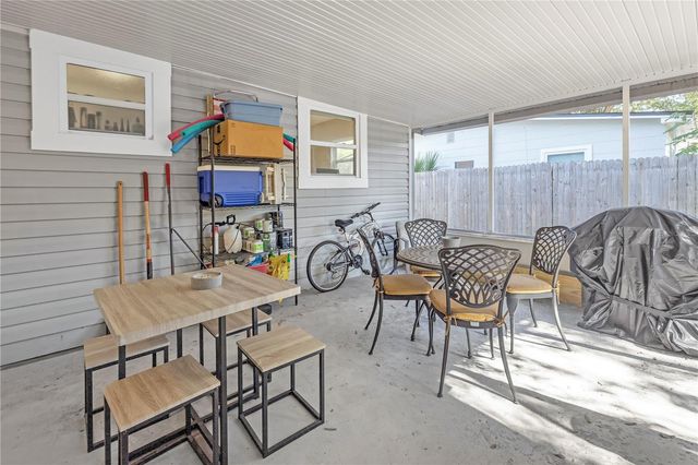 2444 32ND AVENUE N, St Petersburg, FL 33713