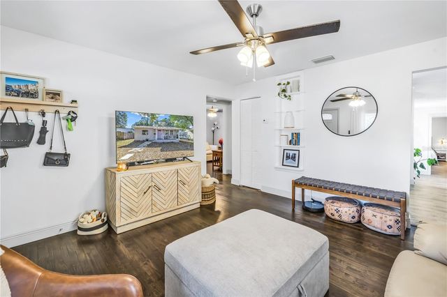 2444 32ND AVENUE N, St Petersburg, FL 33713