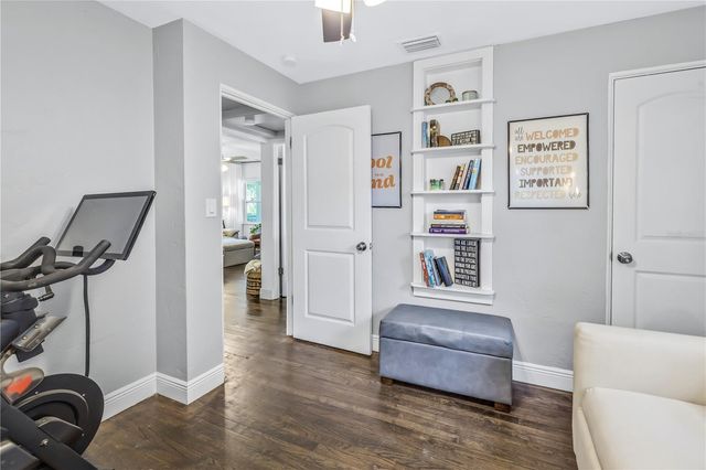 2444 32ND AVENUE N, St Petersburg, FL 33713