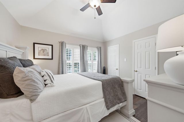 2211 Crimson Cove Court, League City, TX 77573
