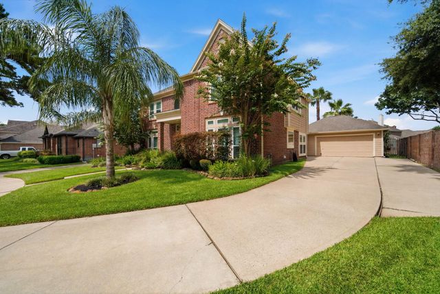 2211 Crimson Cove Court, League City, TX 77573