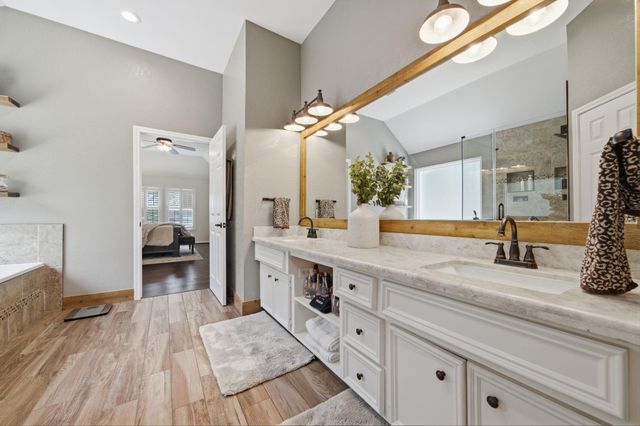 2211 Crimson Cove Court, League City, TX 77573
