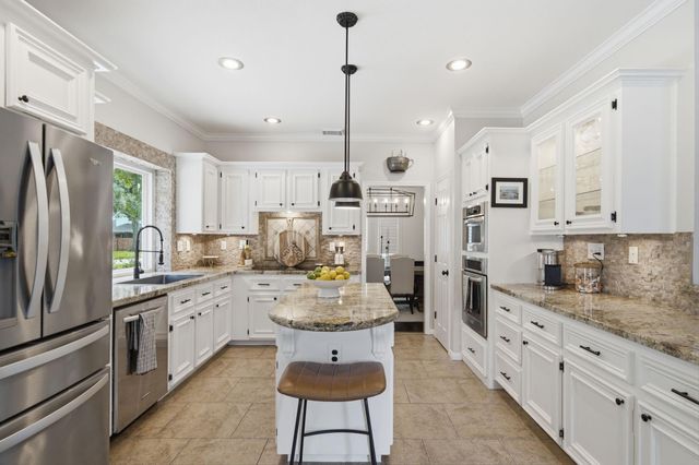 2211 Crimson Cove Court, League City, TX 77573