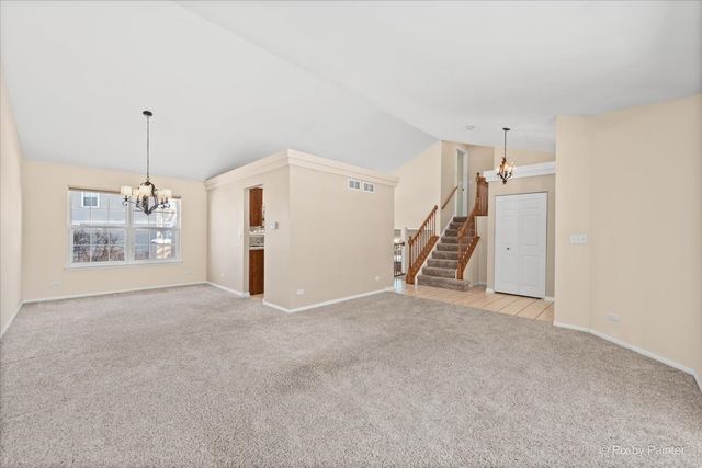 353 Juniper Lane, South Elgin, IL 60177