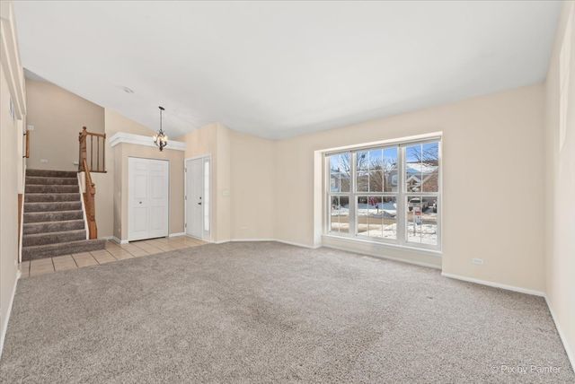 353 Juniper Lane, South Elgin, IL 60177