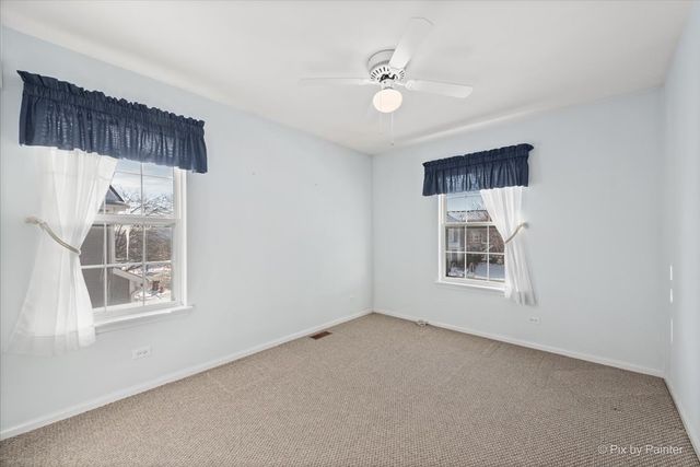 353 Juniper Lane, South Elgin, IL 60177