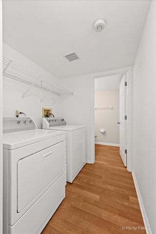 353 Juniper Lane, South Elgin, IL 60177