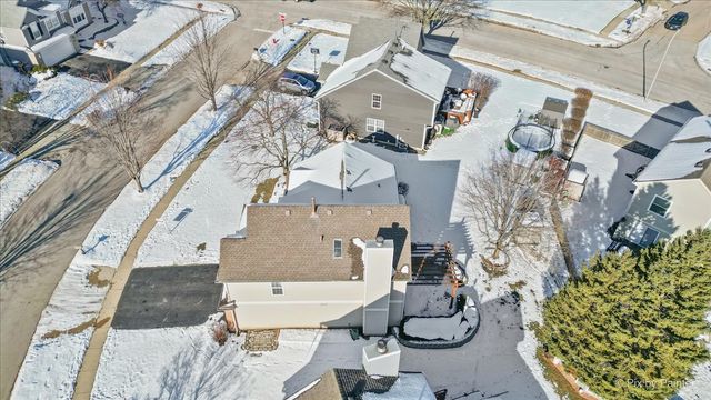 353 Juniper Lane, South Elgin, IL 60177