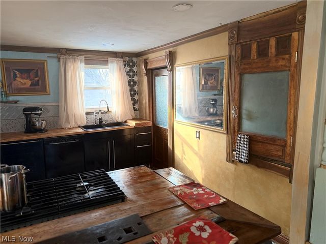 450 Washington Avenue, Lorain, OH 44052