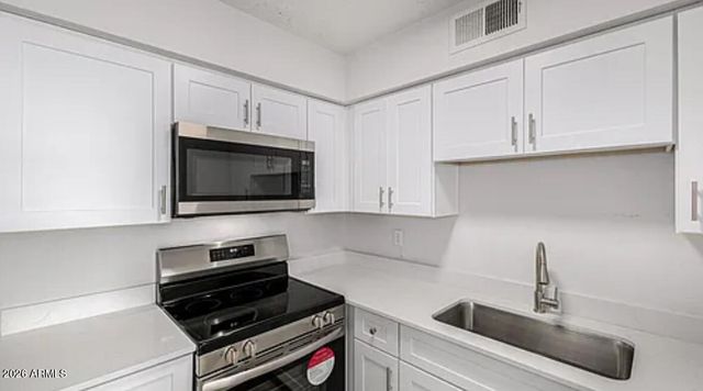 2615 E GREENWAY Road 20, Phoenix, AZ 85032