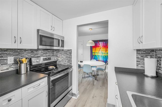 2 N FERNWOOD AVENUE 25, Clearwater, FL 33765