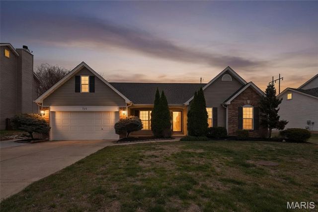 710 Longfellow Circle, O'fallon, MO 63366